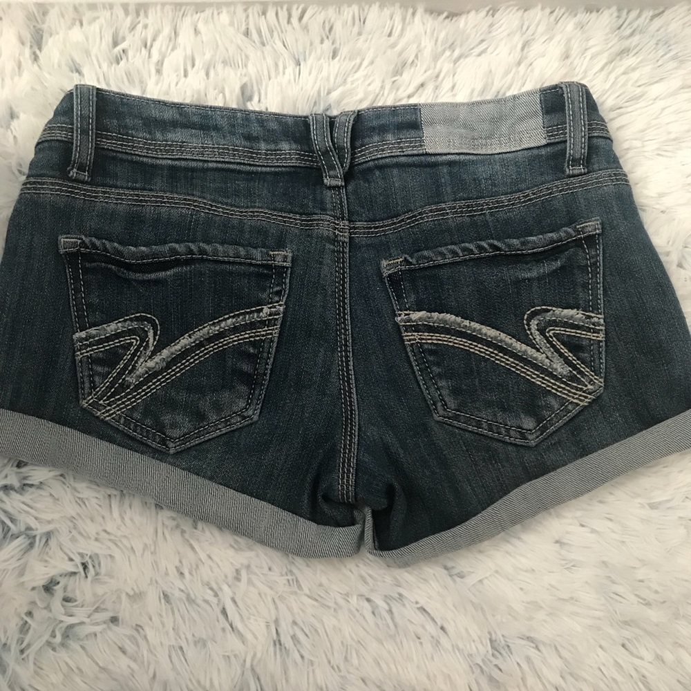Vanilla star rolled up shorts - Picture 1 of 6